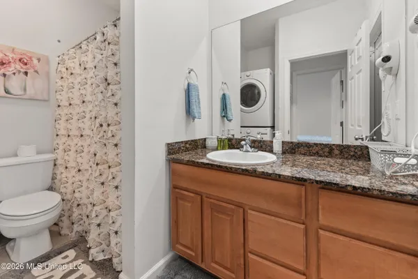 $1,950 | 1270 Century Oaks Drive, Unit B, Gulfport, MS 39507