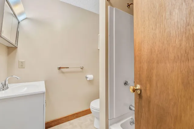 $275,000 | 24 Pleasant Street, Skowhegan, ME 04976