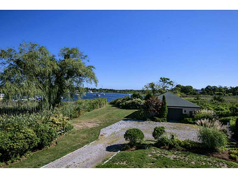 9 Pasadena Avenue Westerly, RI 02891 - Photo 10 of 14 Garage.