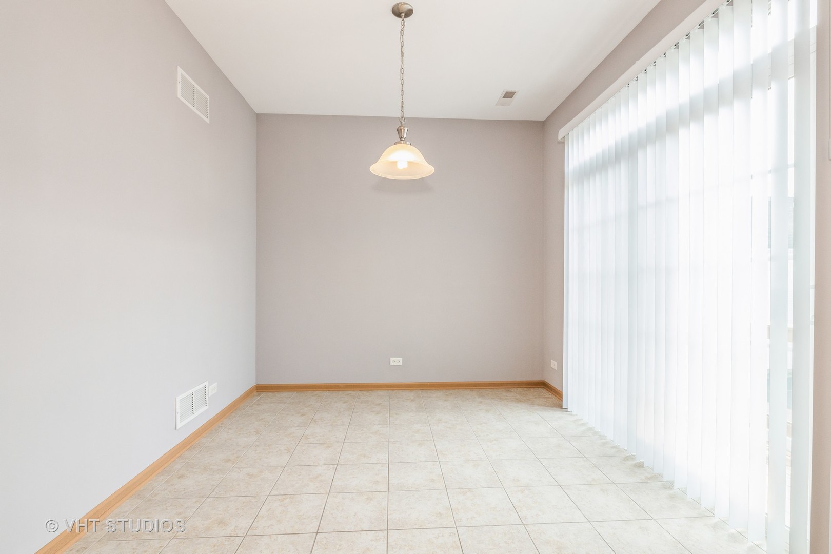 3781 Bailey Road, Unit 404 Yorkville, IL 60560 - Photo 7 of 21 a view of an empty room with a window