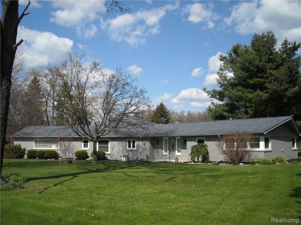 2133 South Lapeer Road Lapeer, MI 48446 - Photo 1 of 35 DSCN1049.JPG