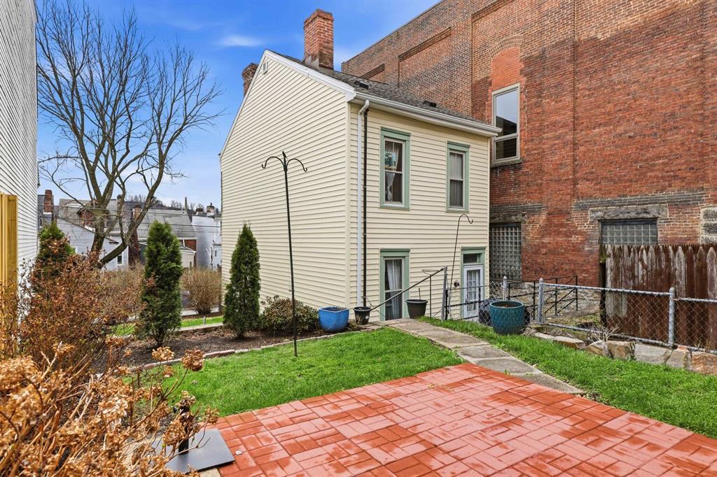 5133 Holmes Street Pittsburgh, PA 15201 - Photo 10 of 45