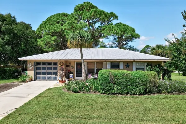 $299,000 | 692 Barber Street, Sebastian, FL 32958