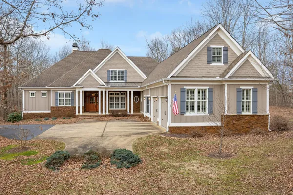 $925,000 | 38 Reflection Drive, Dunlap, TN 37327