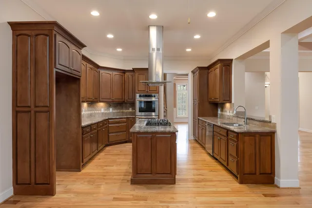 $925,000 | 38 Reflection Drive, Dunlap, TN 37327