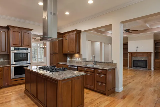 $925,000 | 38 Reflection Drive, Dunlap, TN 37327