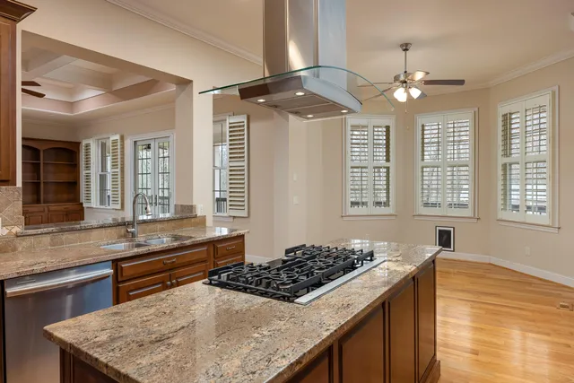 $925,000 | 38 Reflection Drive, Dunlap, TN 37327