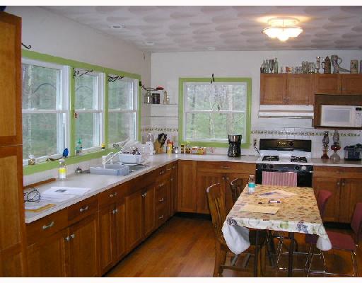 89 Rice City Road Coventry, RI 02827 - Photo 4 of 8 Kitchen.