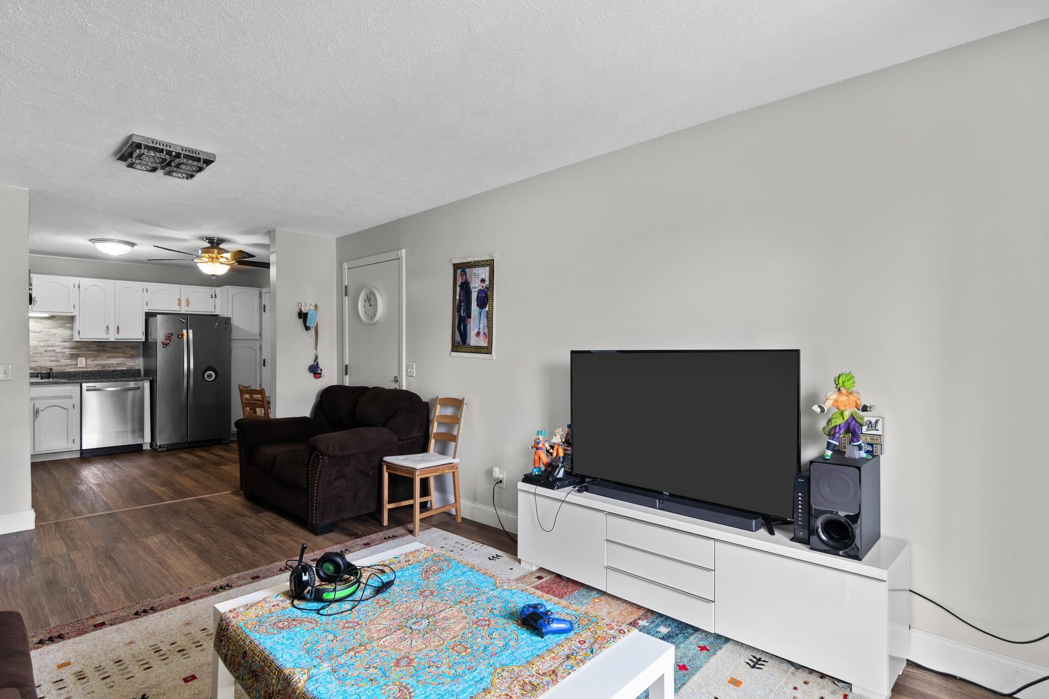 379 Huse Road, Unit 40 Manchester, NH 03103 - Photo 11 of 27