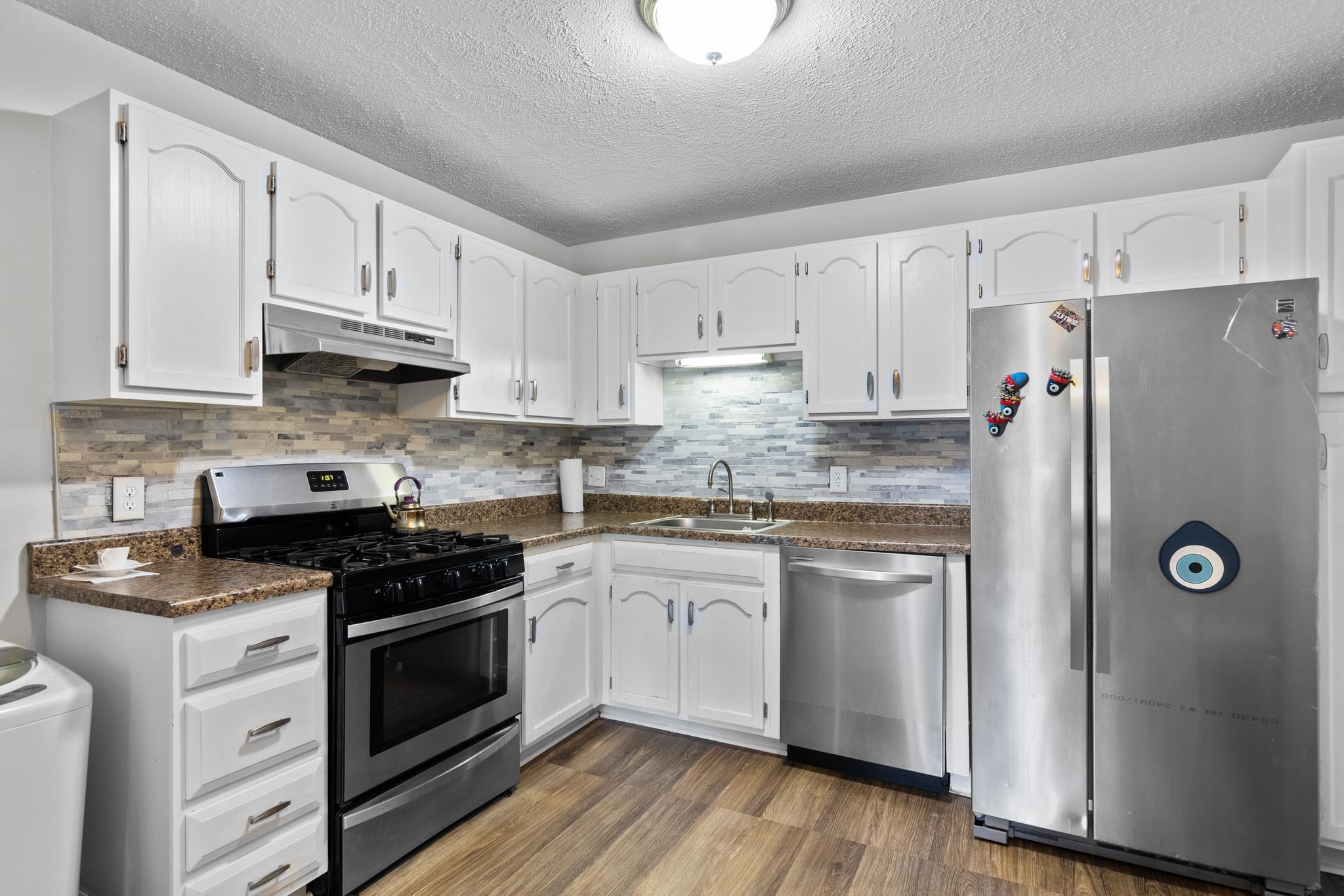 379 Huse Road, Unit 40 Manchester, NH 03103 - Photo 4 of 27