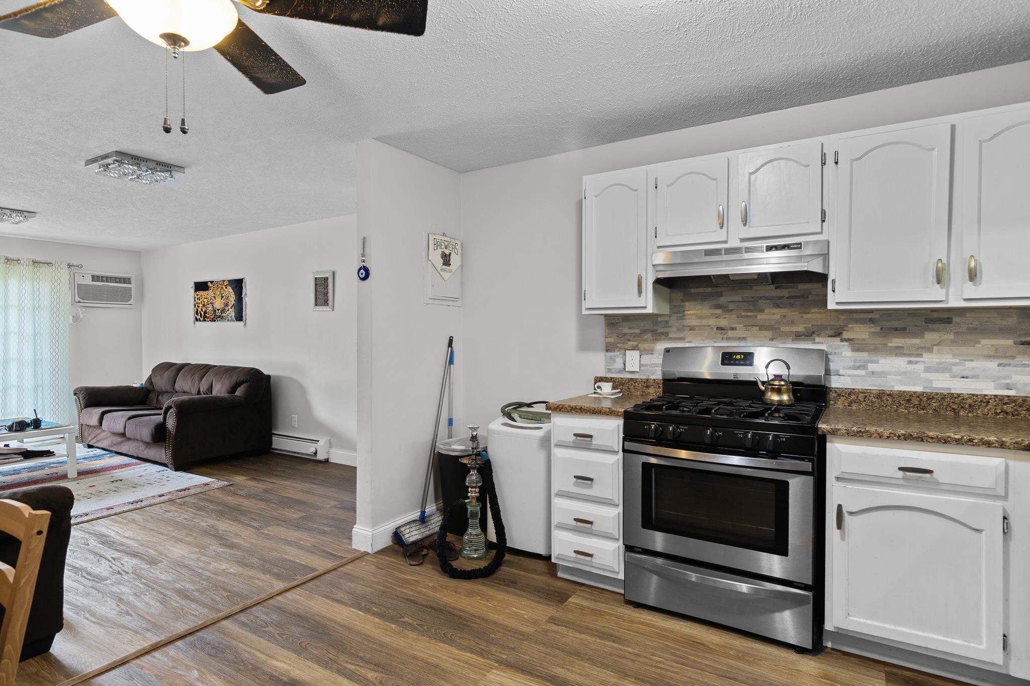 379 Huse Road, Unit 40 Manchester, NH 03103 - Photo 5 of 27