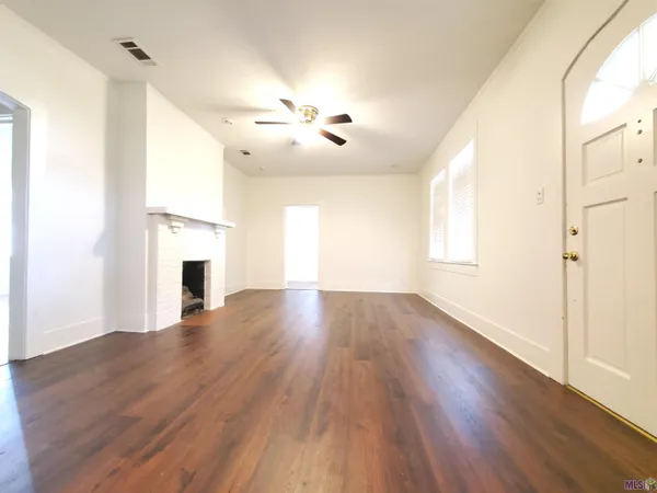 $1,700 | 7862 Sevenoaks Avenue, Baton Rouge, LA 70806