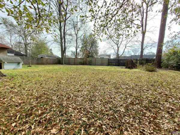 $1,700 | 7862 Sevenoaks Avenue, Baton Rouge, LA 70806