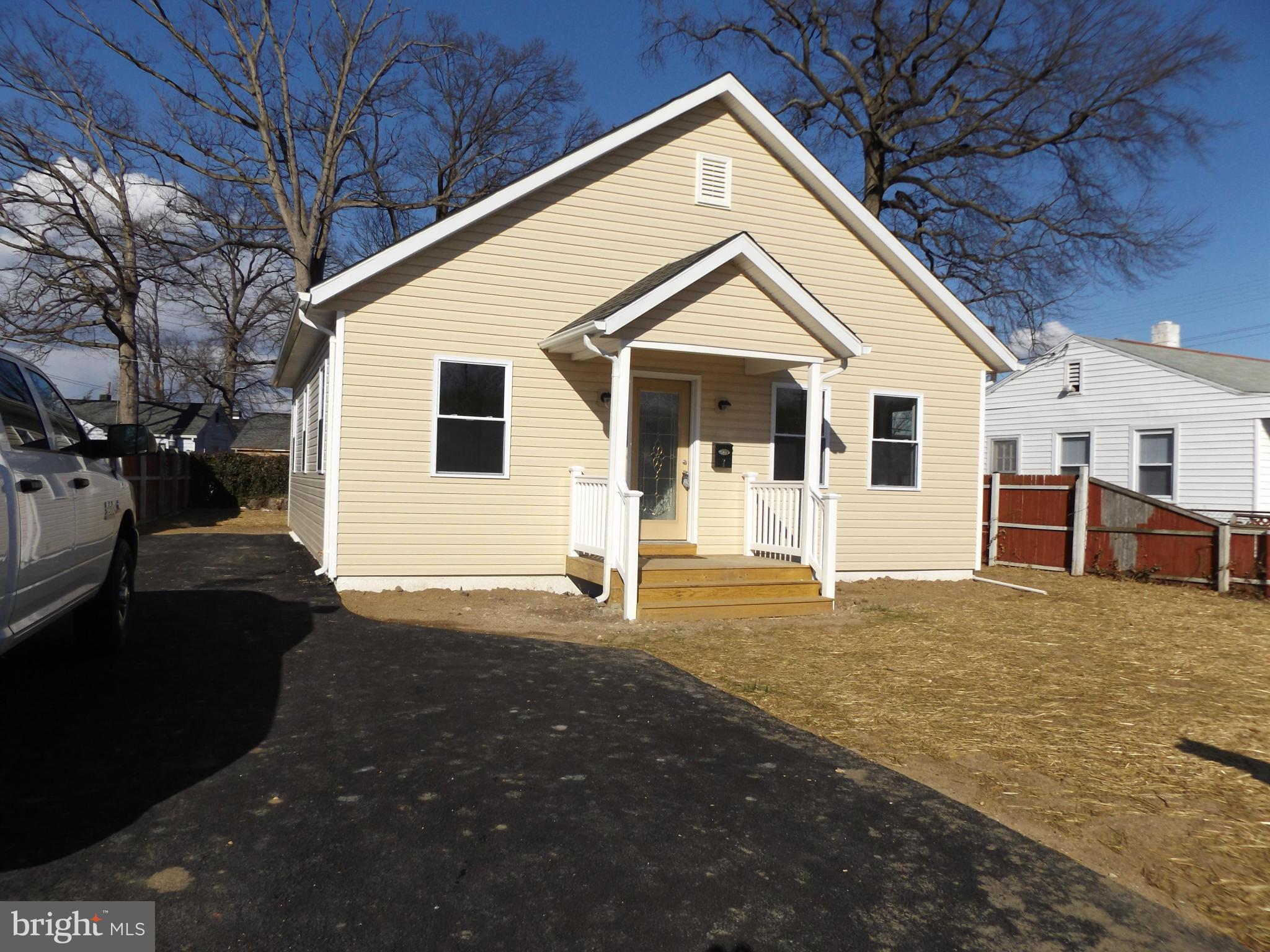 7 Wilbur Road Essex, MD 21221 - Photo 1 of 25 Exterior (Front)