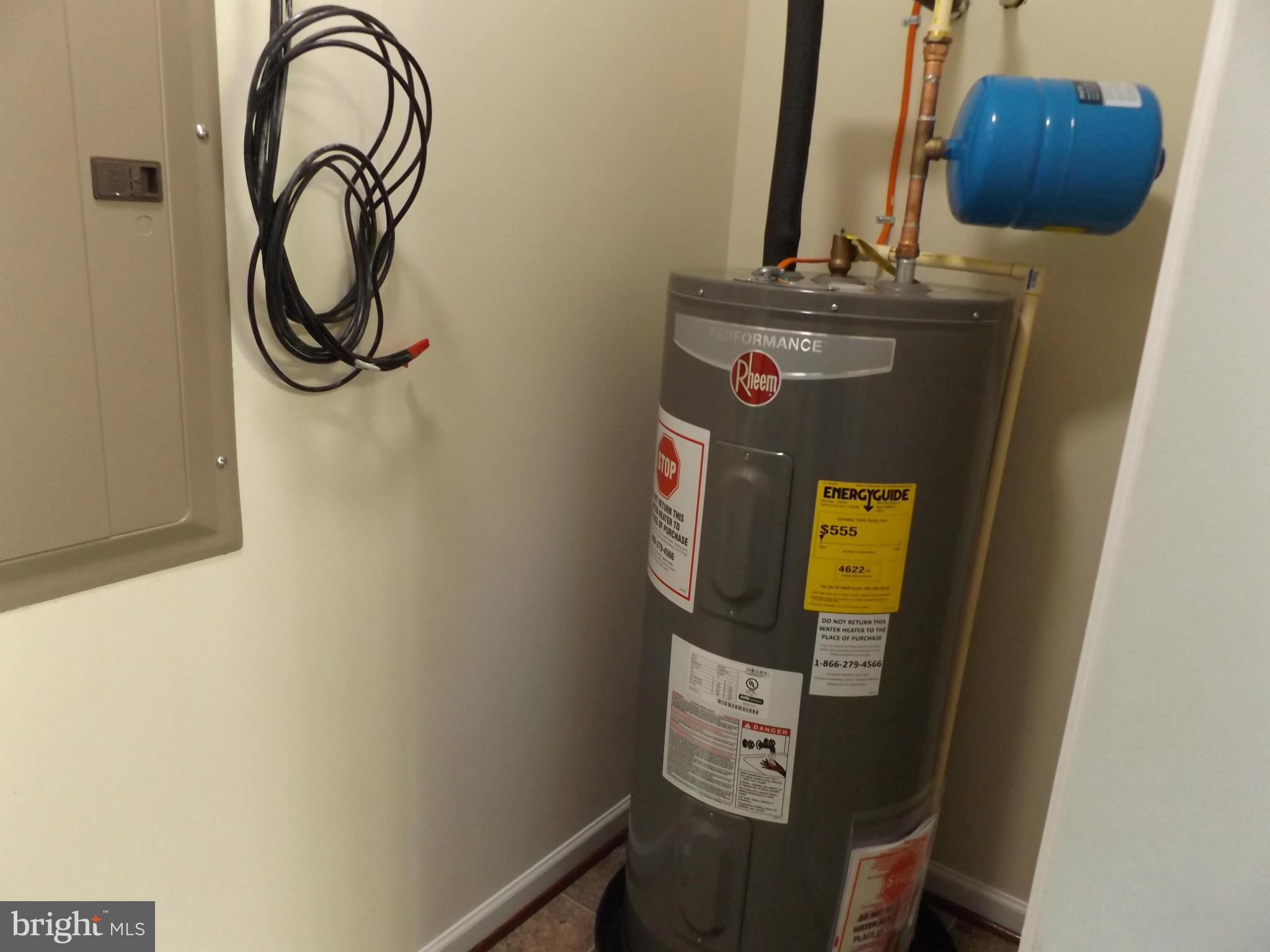 7 Wilbur Road Essex, MD 21221 - Photo 19 of 25 Utility / Laundry Room