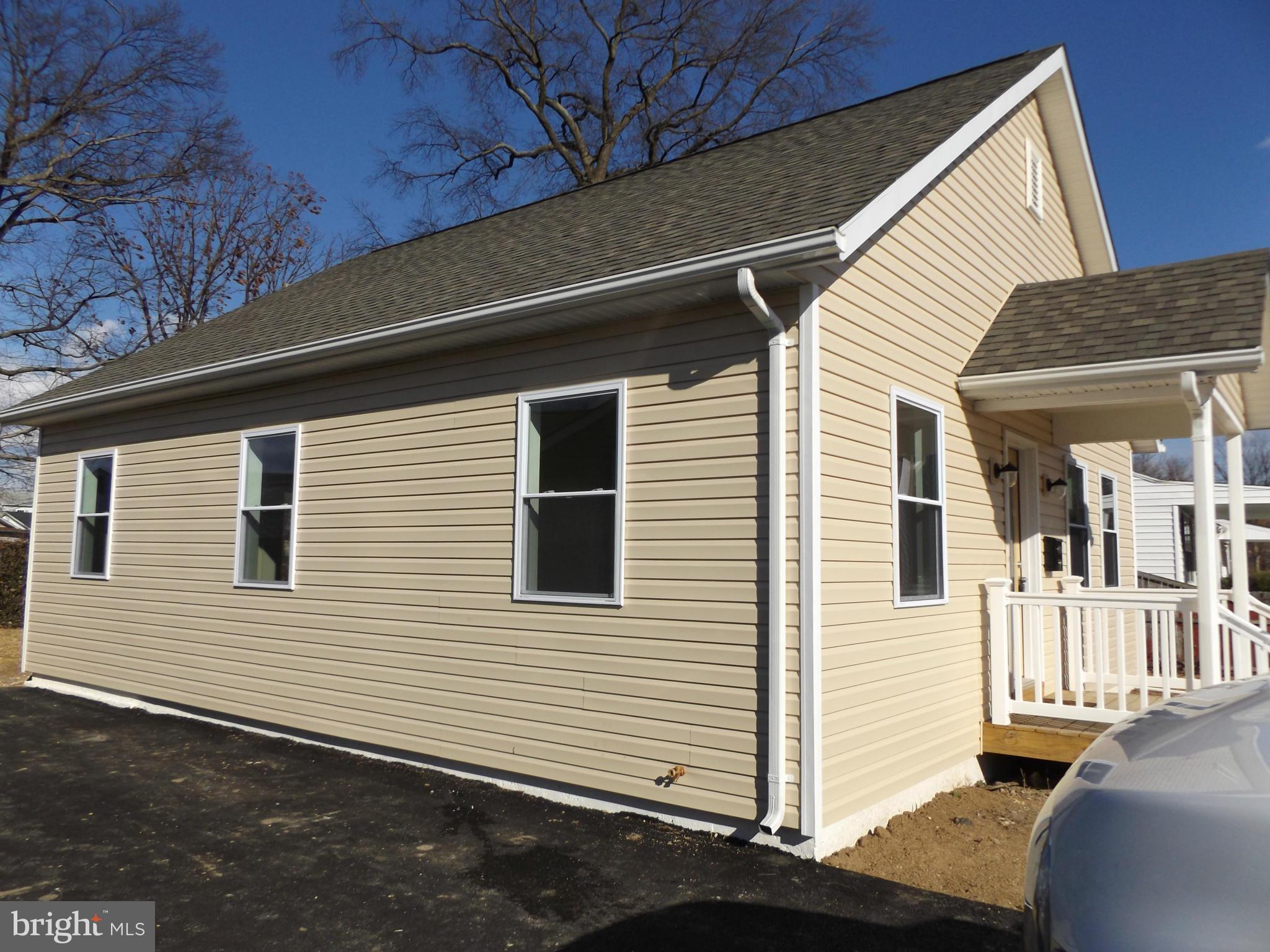 7 Wilbur Road Essex, MD 21221 - Photo 3 of 25 Exterior (General)