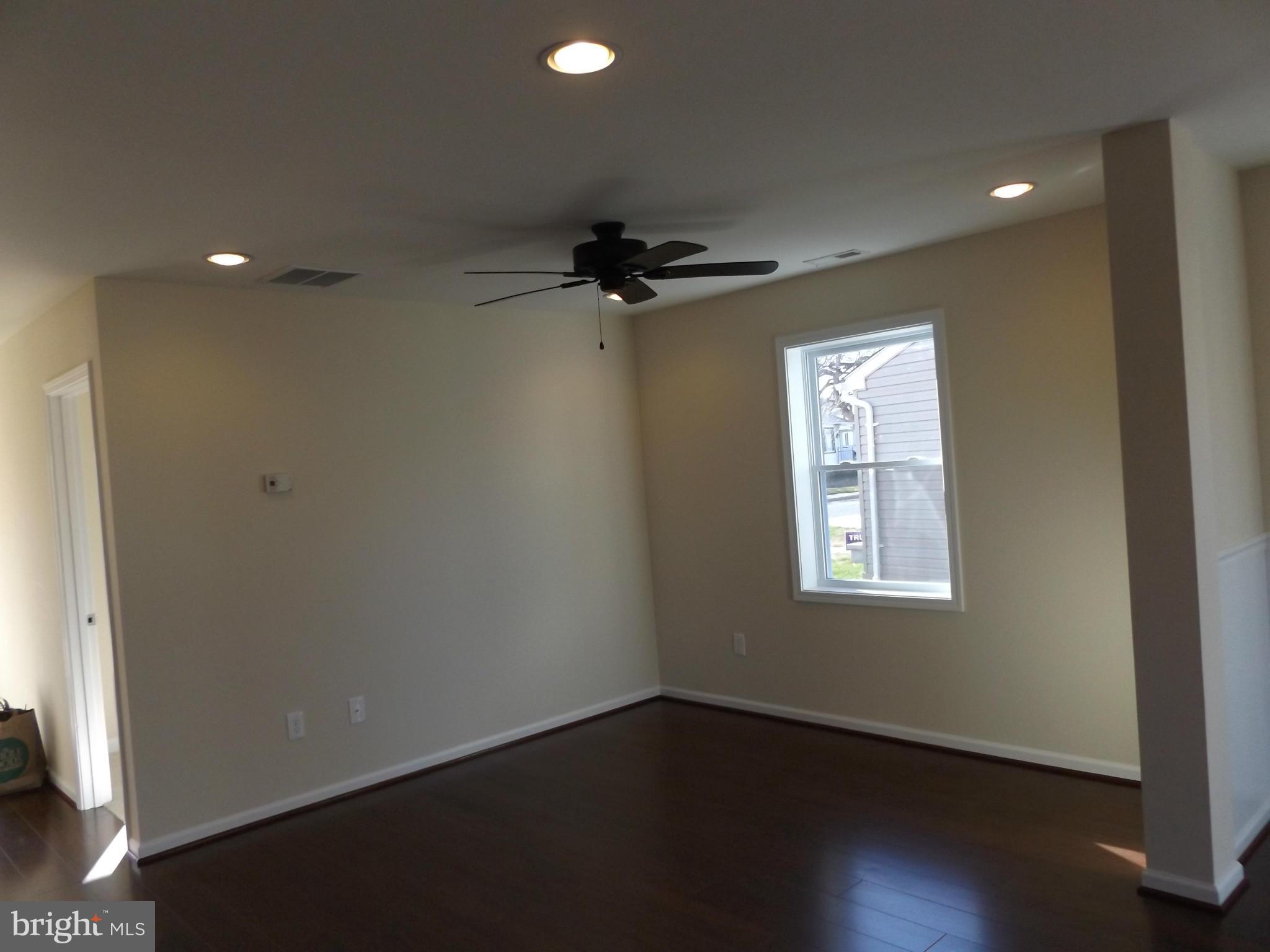 7 Wilbur Road Essex, MD 21221 - Photo 8 of 25 Living Room