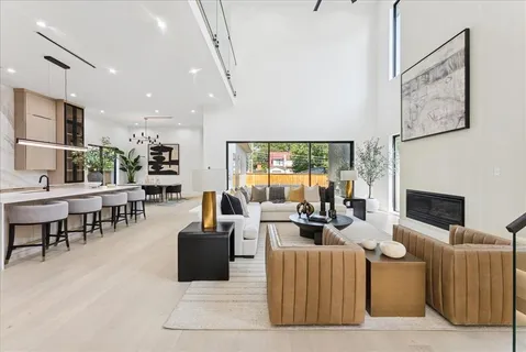 $2,195,000 | 7111 Coronado Avenue, Dallas, TX 75214