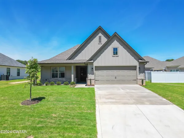 $339,900 | 43 Kingston Crk Drive, Jackson, TN 38305