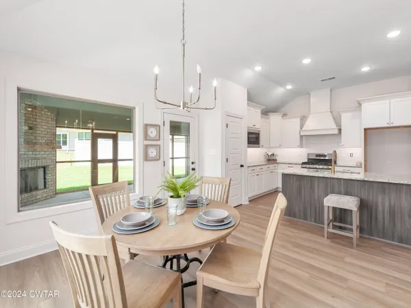 $339,900 | 43 Kingston Crk Drive, Jackson, TN 38305