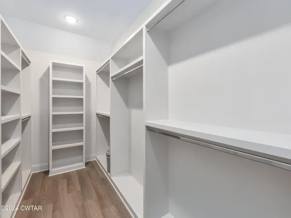 $339,900 | 43 Kingston Crk Drive, Jackson, TN 38305