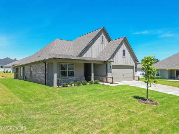 $339,900 | 43 Kingston Crk Drive, Jackson, TN 38305