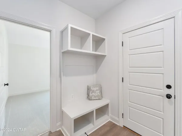 $339,900 | 43 Kingston Crk Drive, Jackson, TN 38305