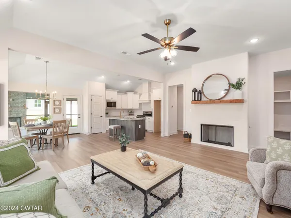 $339,900 | 43 Kingston Crk Drive, Jackson, TN 38305