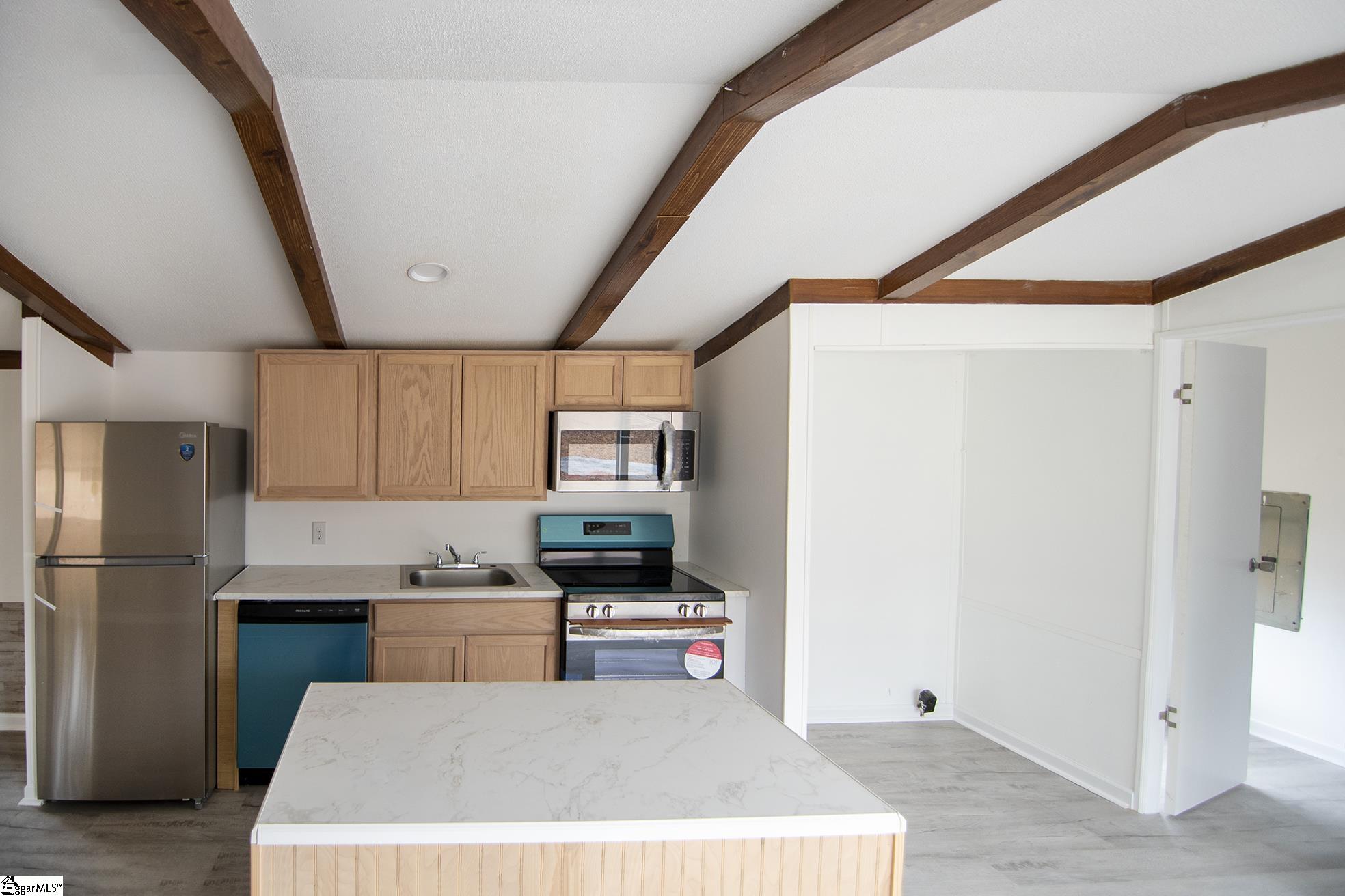 228 Boseman Road Anderson, SC 29621 - Photo 5 of 15 open concept - kitchen -laundry