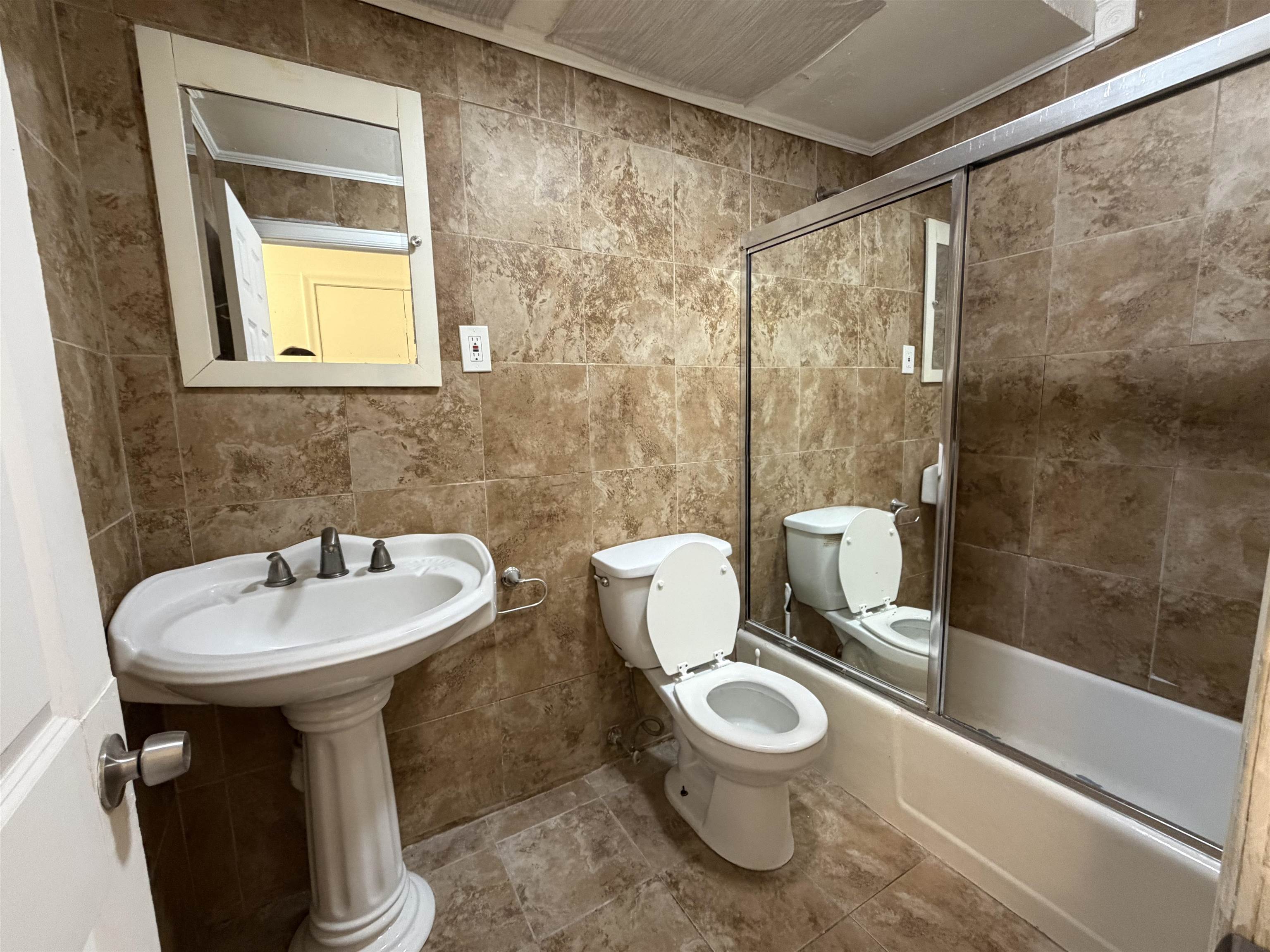 12 Tiffany Road, Unit 3 Salem, NH 03079 - Photo 10 of 10 Gallery Image 10