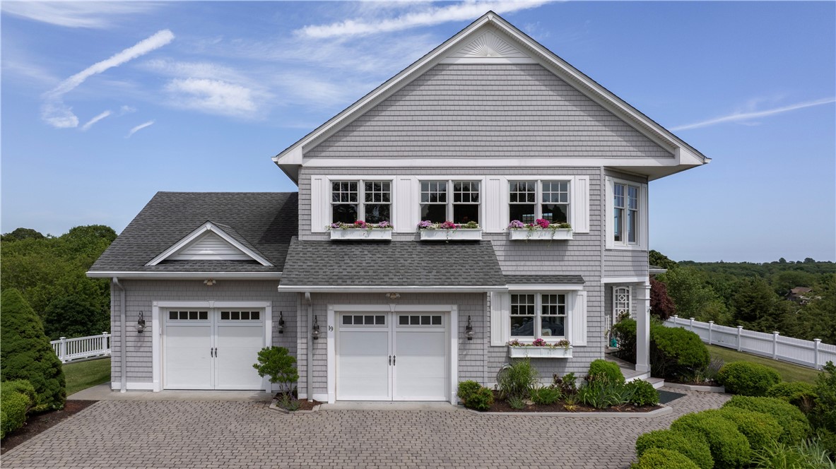 19 Moonlight Drive Westerly, RI 02891 - Photo 3 of 38