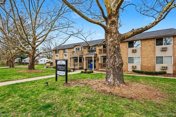 $179,900 | 417 Parkdale Avenue, Unit 20, Rochester, MI 48307