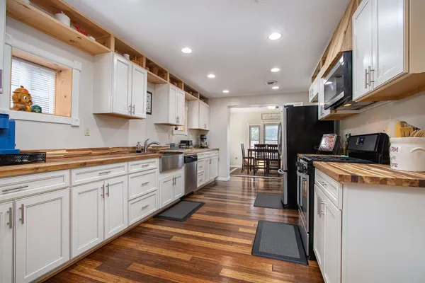 $265,980 | 317 Elizabeth Street, Buchanan, MI 49107