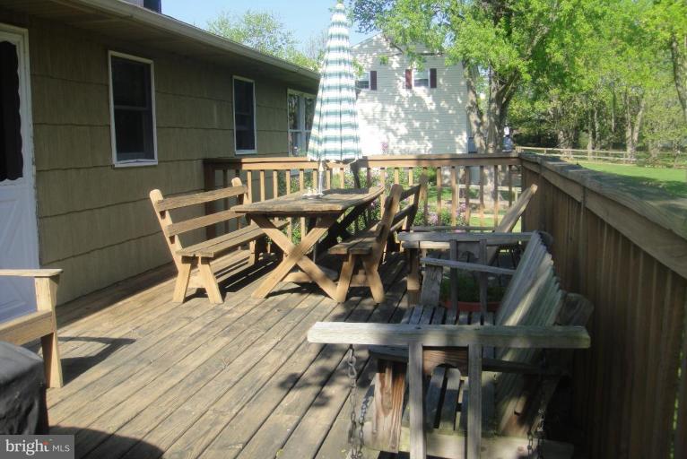 2045 Durham Road Fallston, MD 21047 - Photo 18 of 19 Deck