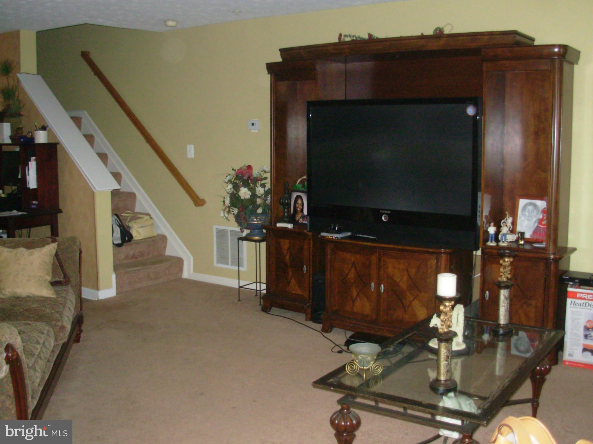1816 Triple Feather Road, Unit 84 Severn, MD 21144 - Photo 3 of 19 Living Room