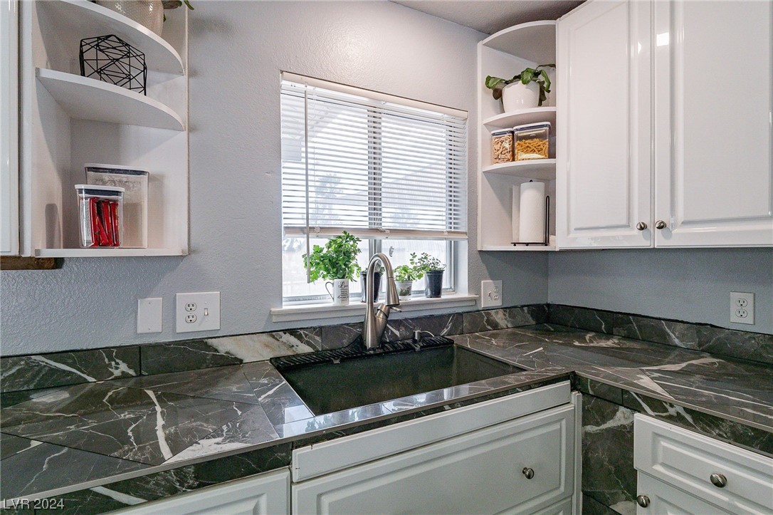408 Altamira Road Las Vegas, NV 89145 - Photo 13 of 29 Gallery Image 13