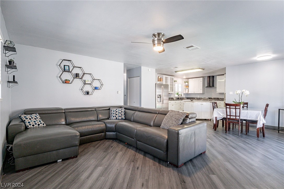 408 Altamira Road Las Vegas, NV 89145 - Photo 17 of 29 Gallery Image 17