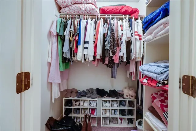 $280,000 | 1103 Carlisle Drive, Raymore, MO 64083