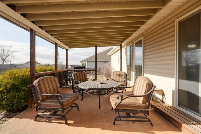 $280,000 | 1103 Carlisle Drive, Raymore, MO 64083