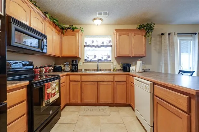 $280,000 | 1103 Carlisle Drive, Raymore, MO 64083