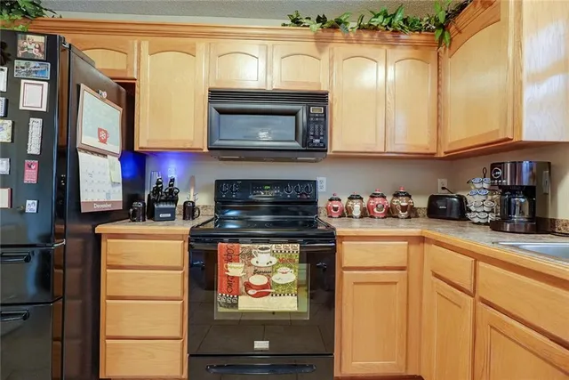 $280,000 | 1103 Carlisle Drive, Raymore, MO 64083