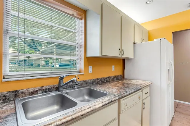 $169,000 | 5003 Village Gardens Drive, Unit 39, Sarasota, FL 34234