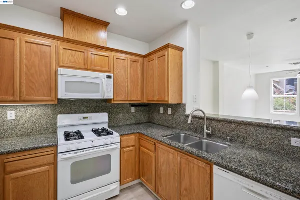$775,000 | 3290 Maguire Way, Unit 101, Dublin, CA 94568