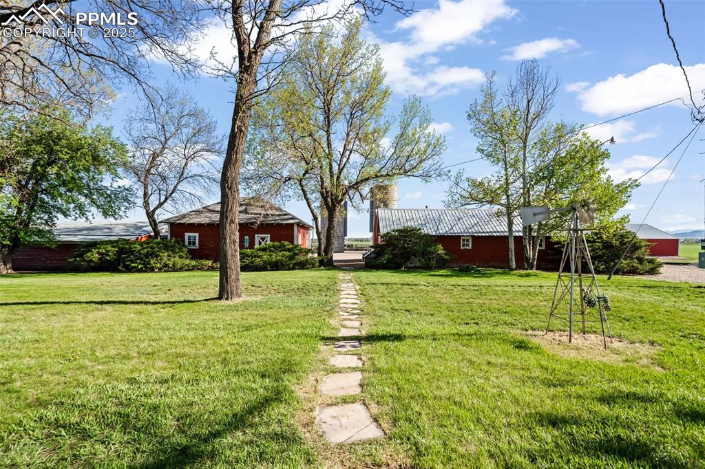 1805 West County Road 8 Berthoud, CO 80513 - Photo 45 of 48 a view of a park with large trees