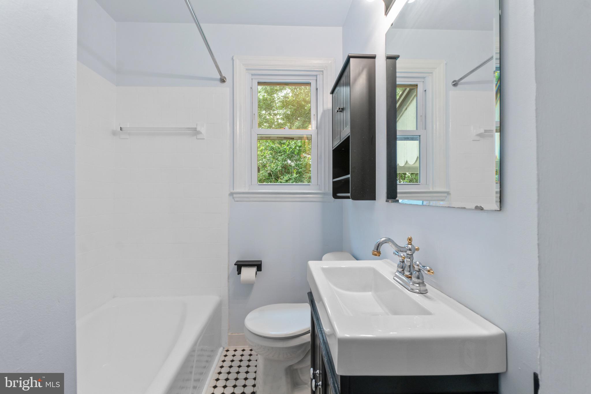 6504 Crestwood Road Baltimore, MD 21239 - Photo 18 of 34