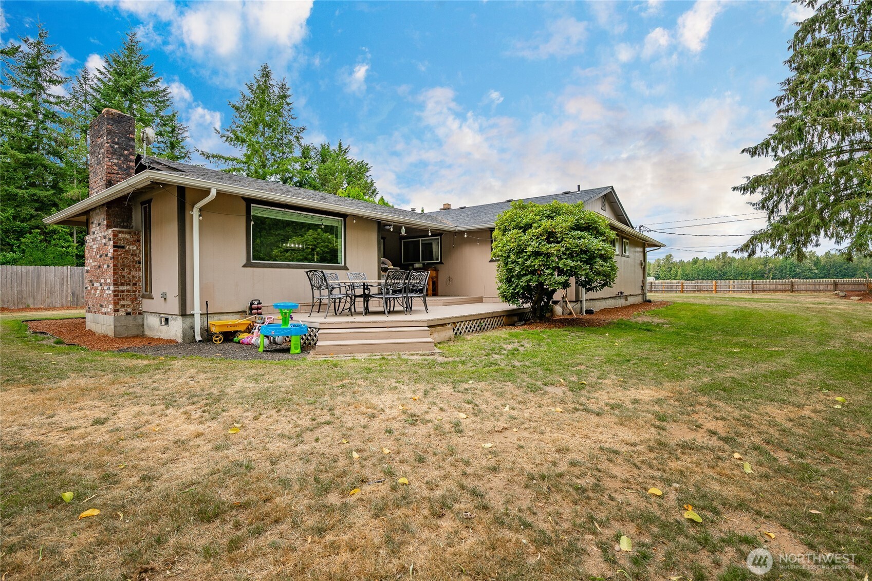 2433 Loomis Trail Road Custer, WA 98240 - Photo 27 of 31 a front view of a house with garden