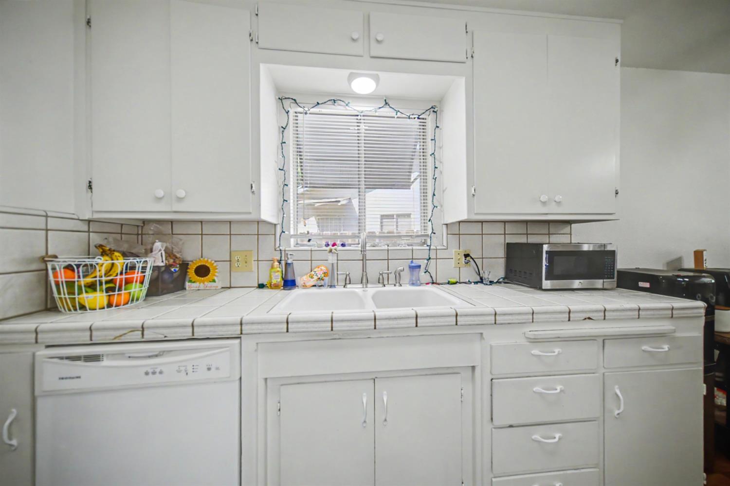 1531 West Rumble Road Modesto, CA 95350 - Photo 9 of 60 Gallery Image 9