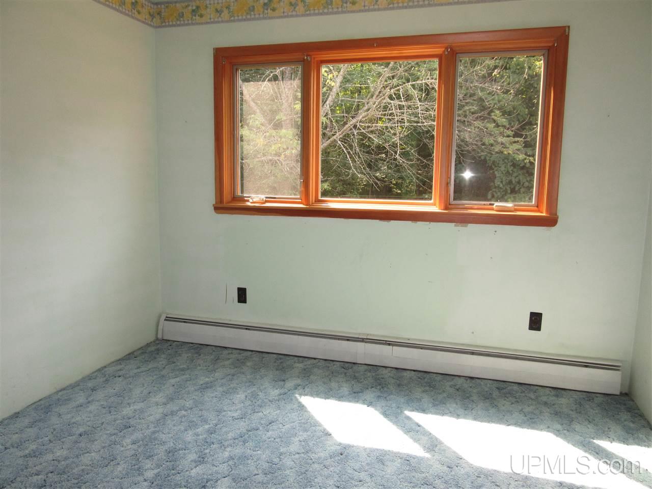 2694 River Road Gulliver, MI 49840 - Photo 17 of 24