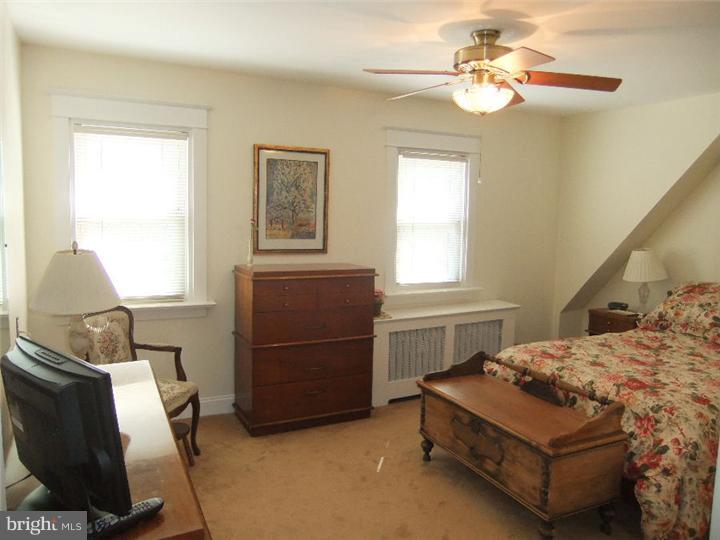 260 North Rolling Road Springfield, PA 19064 - Photo 16 of 23