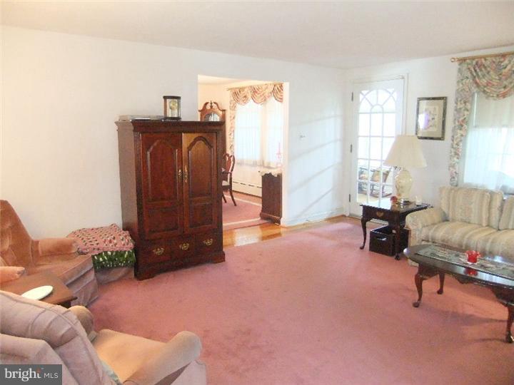 260 North Rolling Road Springfield, PA 19064 - Photo 8 of 23